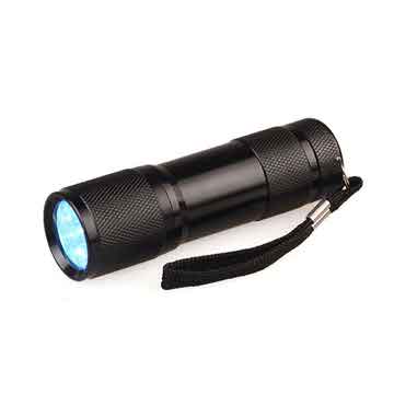 50526 - 9 UV LED Flashlight material: aluminum alloy size: 92*29 mm, unit weight: 50g LED Type: 9 UV LED 365NM lighting distance: 15meters Battery type: 3-AAA dry battery (not include) usage: pet urine detector, invisible ink check, etc. Packing Details unit pack: white box box size:10.5X4X4cm unit weight: 65g 200 units per carton carton size:43X23X44cm Gross weight:14KG